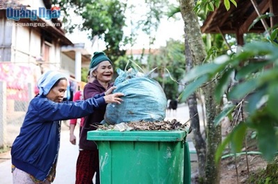 Quảng Ngãi: Người Cadong giữ làng sạch đẹp